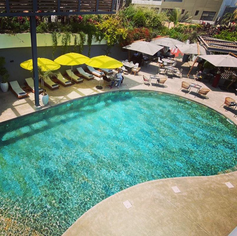 Piscine au Jardin Suspendu